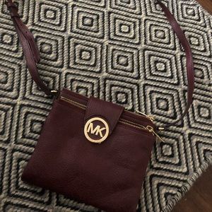 BEAUTIFUL Michael Kors Crossbody